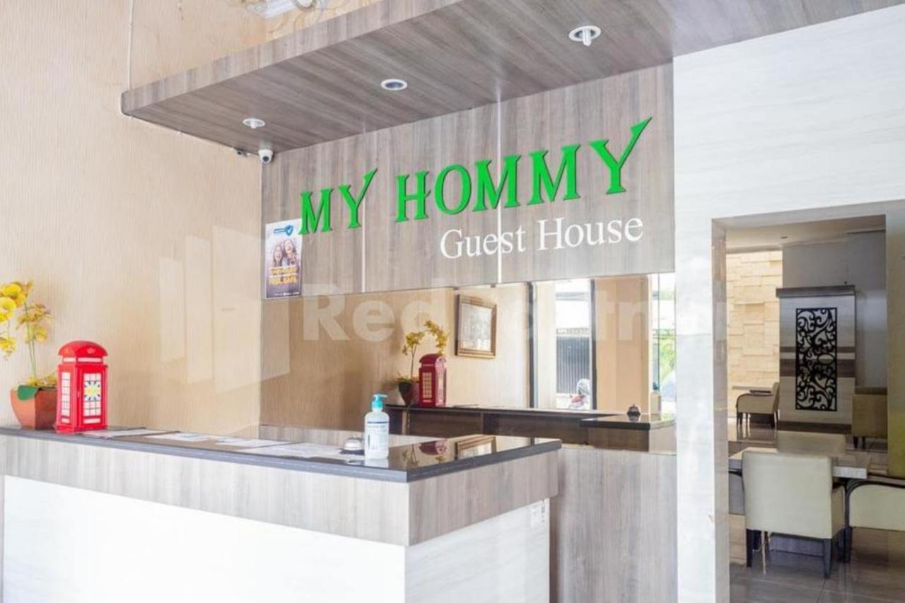My Hommy Homestay Mitra Reddoorz Surabaya Bagian luar foto